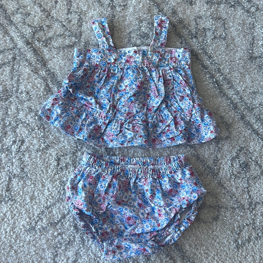 Baby Gap floral 2 piece bloomer set 3-6mo